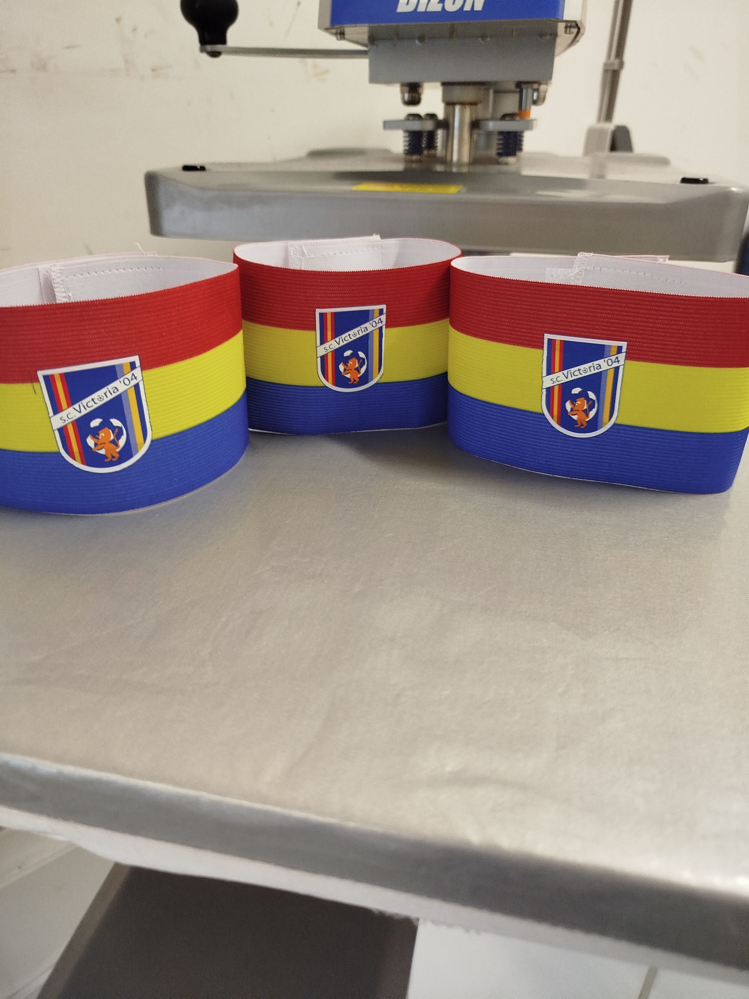 Foto 2: Aanvoerder banden